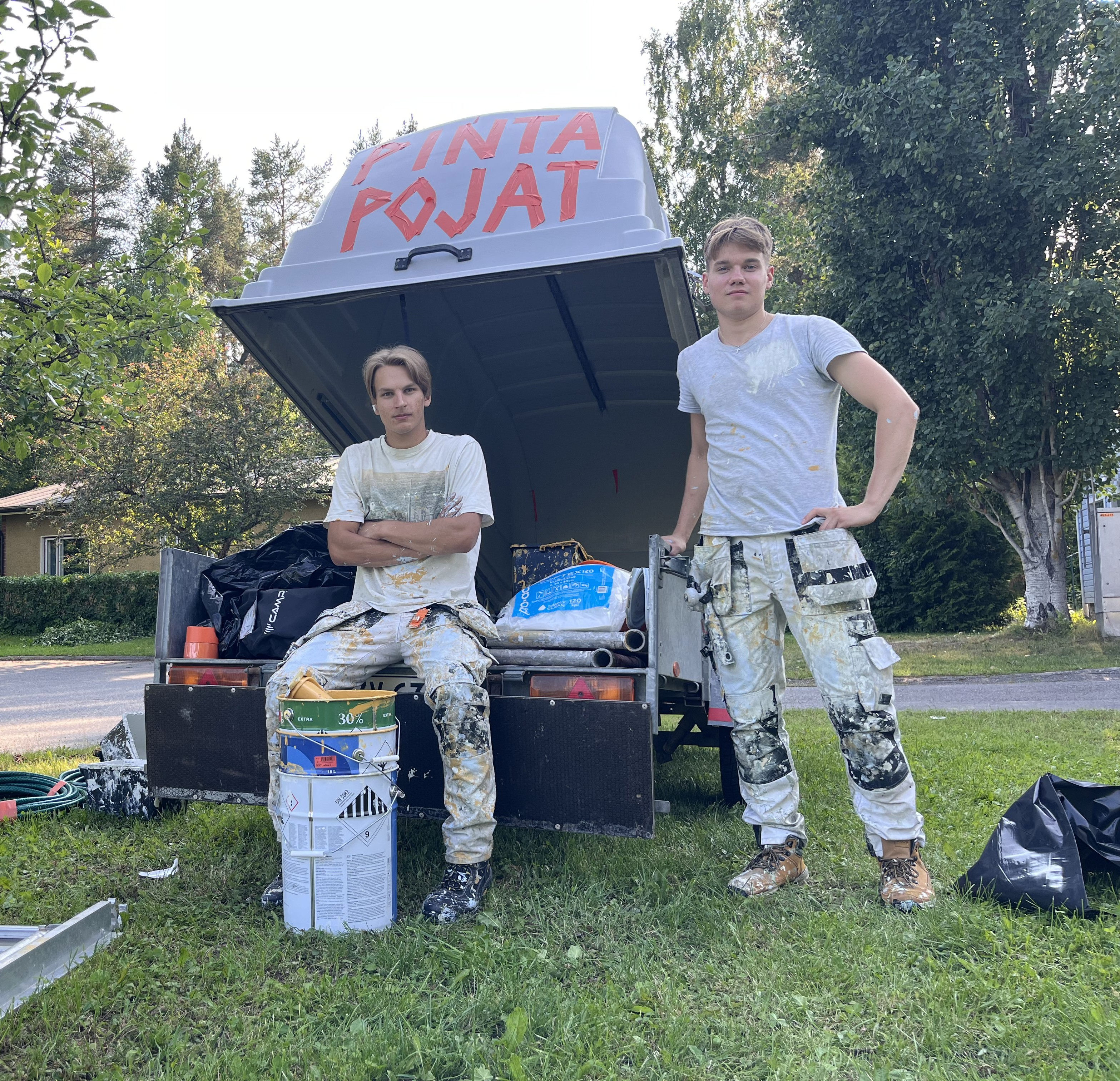 PintaPojat maalaustyön yhteydessä