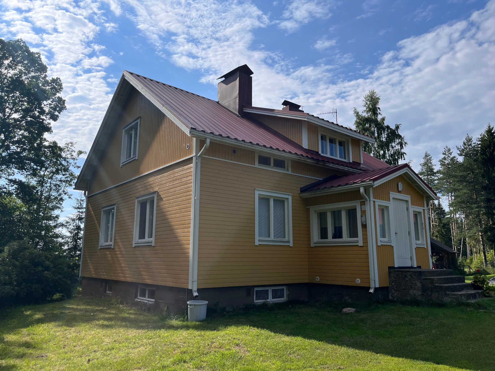 Valmis julkisivumaalaus